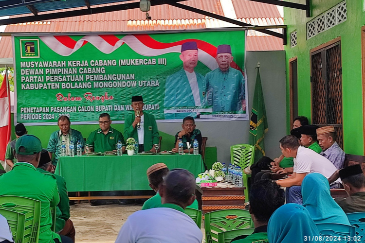 Ketua DPC PPP Bolmut Moh, Sidik Binol saat memberikan sambutan pada sabtu (31/8/2024) 