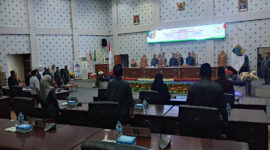 Tampak sebagaian kursi Anggota DPRD Kosong pada saat rapat paripurna DPRD Bolmut (27/9/2024)