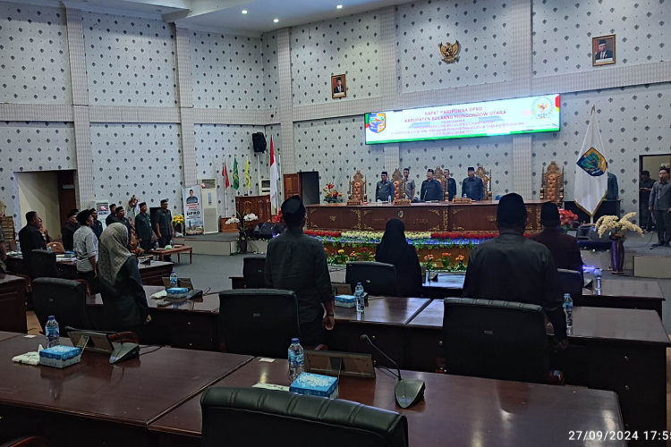 Tampak sebagaian kursi Anggota DPRD Kosong pada saat rapat paripurna DPRD Bolmut (27/9/2024)