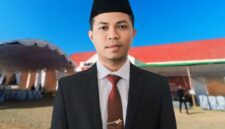 Ketua Divisi Sosialisasi Pendidikan Pemilih, Partisipasi Masyarakat, dan Sumber Daya Manusia KPU Bolmut Firman SY, Stion 