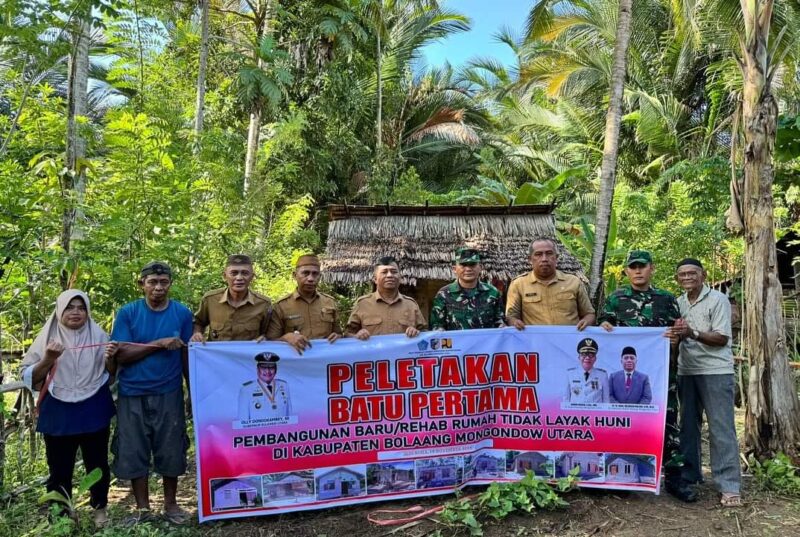 Pejabat Bupati Bolmut, Darwin Muksin, yang diwakili oleh Penjabat Sekretaris Daerah, Dr. H. Abdul Nazarudin Maloho, secara simbolis melaksanakan proses pembangunan dengan peletakan batu pertama di Desa Kuala, Kecamatan Kaidipang pada Selasa (19/11/2024)