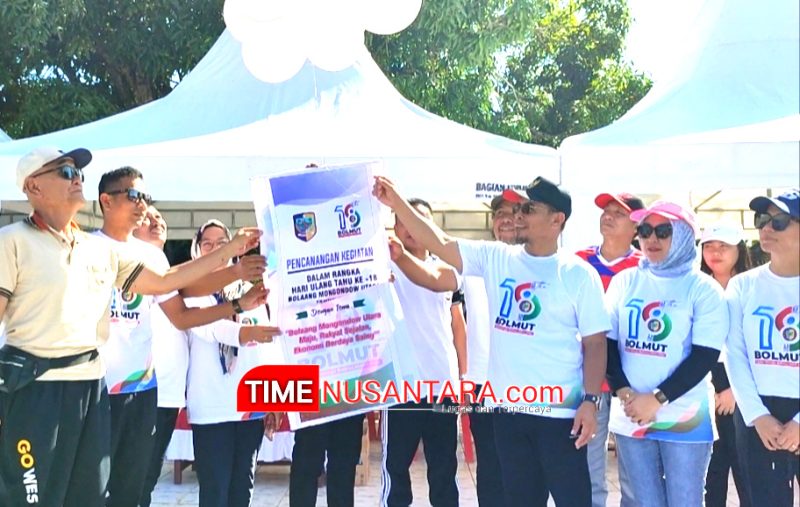 Pelepasan Balon Tandai Pencanangan HUT Bolmut ke-18
Momentum penuh makna bersama jajaran Forkopimda dan tokoh pemekaran di Lapangan Kembar Boroko, Senin (5/5/2025). 