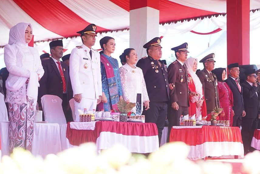 Suasana khidmat upacara peringatan HUT RI ke-80 diikuti jajaran Forkopimda, dan ASN, se-Boltara.”