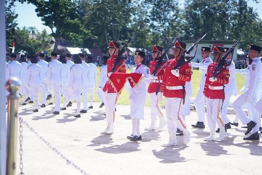 “Pasukan Pengibar Bendera Pusaka (Paskibraka) Boltara sukses menjalankan tugas pengibaran Sang Saka Merah Putih.”
