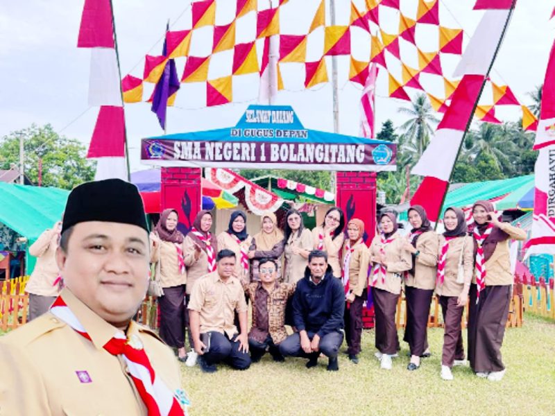 Kepala Sekolah (Kepsek) SMAN 1 Bolangitang Barat: Hamjan Ahmad, S.Pd.