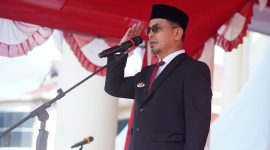 Bupati Boltara Dr Sirajudin Lasena saat menjadi Inspektur Upacara pada peringatan hari kesaktian pancasila tahun 2025 dihalaman Kantor Bupati Rabu (1/10/2025) 