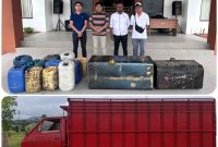 Barang Bukti yang disita oleh Polres Bolmut dalam pengungkapan penyalagunaan Solar bersupsidi di Desa Boroko. (Gambar/Kiriman) 