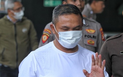 Gambar/Doc: Gubernur Riau, Abdul Wahid, saat tiba digedung KPK RI.