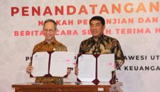 Gubernur Yulius ke Kantor Pusat OJK di Jalan Gatot Subroto, Jakarta, disambut langsung oleh Ketua Dewan Komisioner OJK, Mahendra Siregar, bersama jajaran deputi komisioner dan Kepala OJK Sulawesi Utara-Gorontalo, Robert H.P. Sianipar