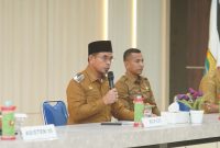 Bupati Bolaang Mongondow Utara Dr. Sirajudin Lasena saat memimpin Rapat Kerja Awal Tahun bersama pimpinan OPD di Ruang Rapat Kantor Bupati Lantai 3, Senin (5/1/2026).
