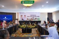 Bupati Bolaang Mongondow Yusra Alhabsyi saat menutup High Level Meeting dan Capacity Building TPID Bolmong Tahun 2026 di Hotel Sutan Raja, Kotamobagu, Jumat (06/02/2026).