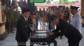 Bupati Bolmong Yusra Alhabsyi saat mengambil sumpah jabatan 78 pejabat eselon III, IV, dan fungsional di lingkungan Pemkab Bolmong, Senin (9/2/2026).