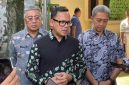 Wakil Menteri Dalam Negeri, Bima Arya Sugiarto, memberikan pernyataan tegas terkait pengawasan ketat ASN saat menjalani Work From Home (WFH), Jumat (10/4/2026). Pemerintah membuka ruang bagi masyarakat untuk ikut mengawasi hingga melaporkan pelanggaran melalui media sosial.