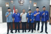 Gambar/Doc: Wali Kota Kotamobagu, dr. Weny Gaib, Sp.M., menerima audiensi jajaran DPD PAN Kota Kotamobagu di ruang kerjanya. Pertemuan tersebut menjadi momentum memperkuat sinergi antara pemerintah daerah dan partai politik dalam mendukung percepatan pembangunan serta peningkatan kesejahteraan masyarakat Kota Kotamobagu.