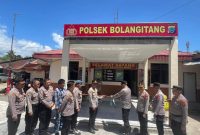 Kapolres Bolmut AKBP Andhika Fitransyah, S.I.K., M.Han., didampingi Kapolsek Bolangitang IPDA Racmat Sondeng meresmikan selasar Kantor Polsek Bolangitang. Fasilitas tersebut menjadi bagian dari upaya peningkatan pelayanan dan kenyamanan masyarakat di wilayah hukum Polsek Bolangitang.