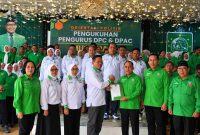 Ketua DPC PKB Minahasa Utara, Samsudin Uber, bersama jajaran pengurus dan kader dalam kegiatan pengukuhan DPC dan DPAC PKB masa bakti 2026–2031. Melalui Orientasi Politik dan Musyawarah Kerja Cabang (Muskercab), PKB Minahasa Utara berkomitmen memperkuat konsolidasi hingga tingkat kecamatan serta menjalankan program kerja organisasi secara terarah.