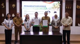Plt. Bupati Boltara Moh. Aditya Pontoh bersama pimpinan DPRD Bolaang Mongondow Utara saat menghadiri penandatanganan Addendum Rencana Kerja dengan BPJS Kesehatan di Manado, Senin (26/10/2026), terkait penambahan 7.000 peserta JKN yang iurannya ditanggung pemerintah daerah.