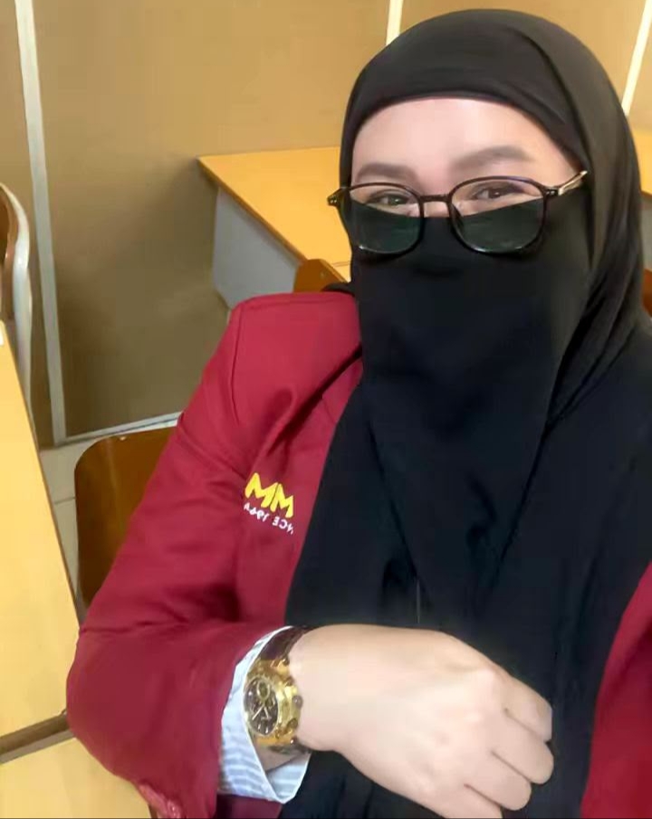 Penulis: Devo sucita Lokiman, S.Akun

Jabatan: KTU UPTD PBB-P2 Badan Pengelolaan Keuangan dan Pendapatan Daerah Kab. Bolaang Mongondow Timur

Jabatan: Fungsional Inspektorat Daerah Kab. Bolaang Mongondow Timur

Saat ini juga sebagai: Mahasiswa Magister Akuntasi Universitas Muhamadiyah Malang